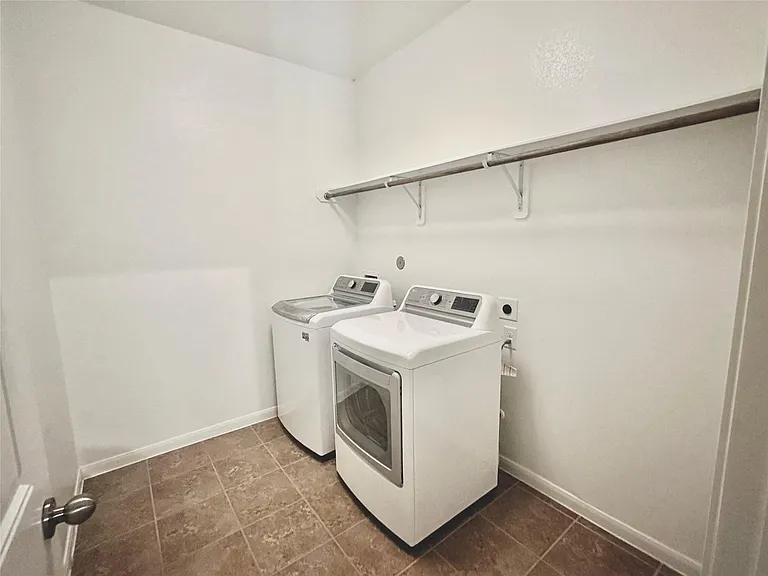 3877 Enchanted Timbers Ln — Photo 20