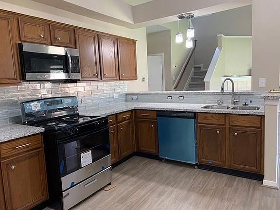 3rd image of 4831 Richmond Knoll Ln