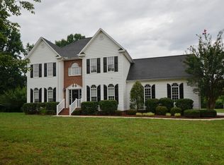 6375 Robinhood Rd, Pfafftown, NC 27040