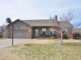 2329 S Rutledge Cir, Wichita, KS 67209