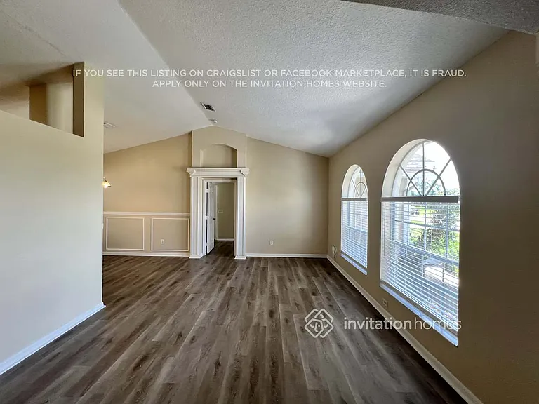 1933 SW Lennox St — Photo 3