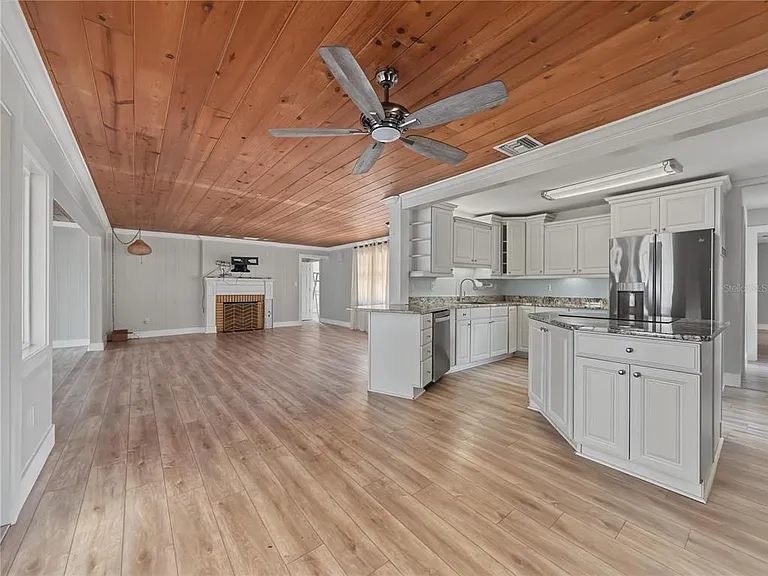 125 Lake Roy Dr — Photo 15