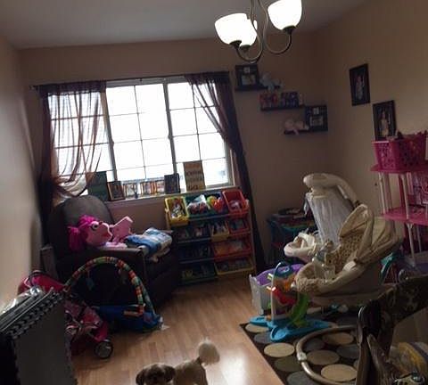 5th image of 43 White Oak Ln