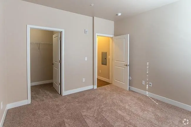 2 Bed/2 Bath - Master Bedrrom