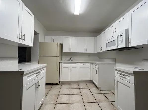 6543 SW 28th St #504, Hollywood, FL 33023
