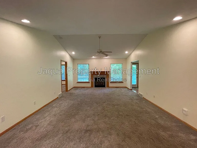 6228 Cross Bend Ct — Photo 3