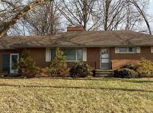 108 Larkmont Dr, Elyria, OH 44035