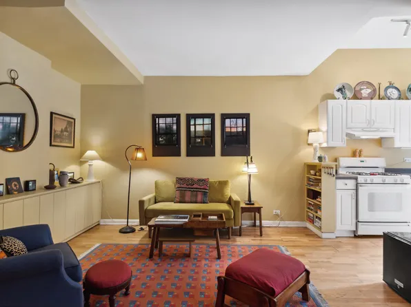 175 West 13th Street image 1 of 6