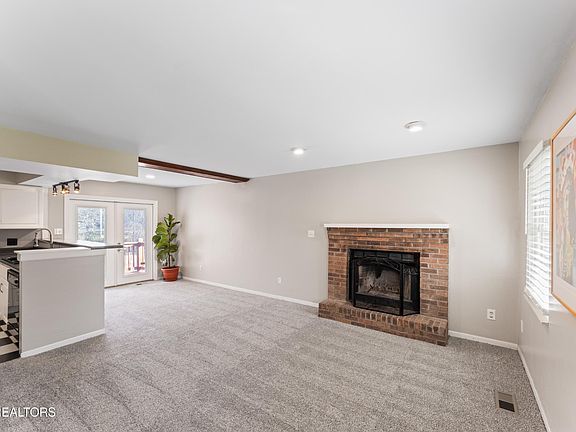 5th image of 7306 Bennington Dr