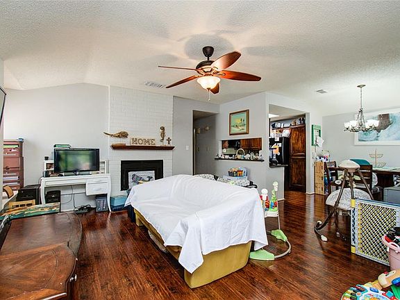 3rd image of 2711 Grants Lake Boulevard #121