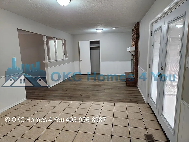 401 SW 63rd Pl — Photo 6