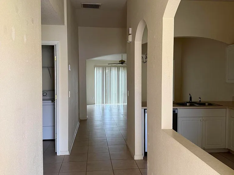 950 Luminary Cir #104 — Photo 2