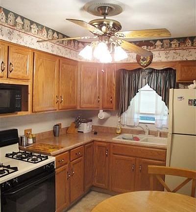 4th image of 60 S Glenellen Ave