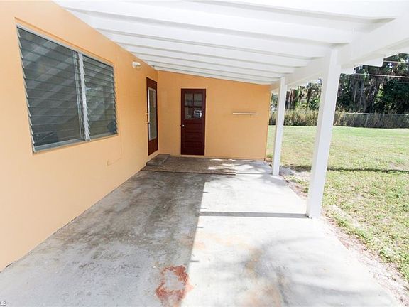 4th image of 1928 Flamingo Dr