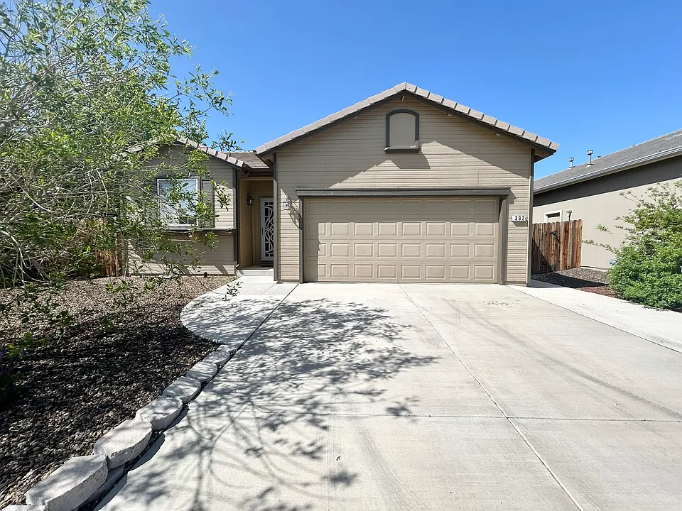 392 Royal Troon Dr