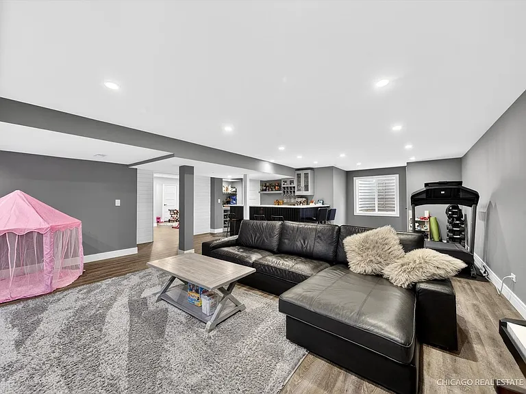 Butler Ln — Photo 29