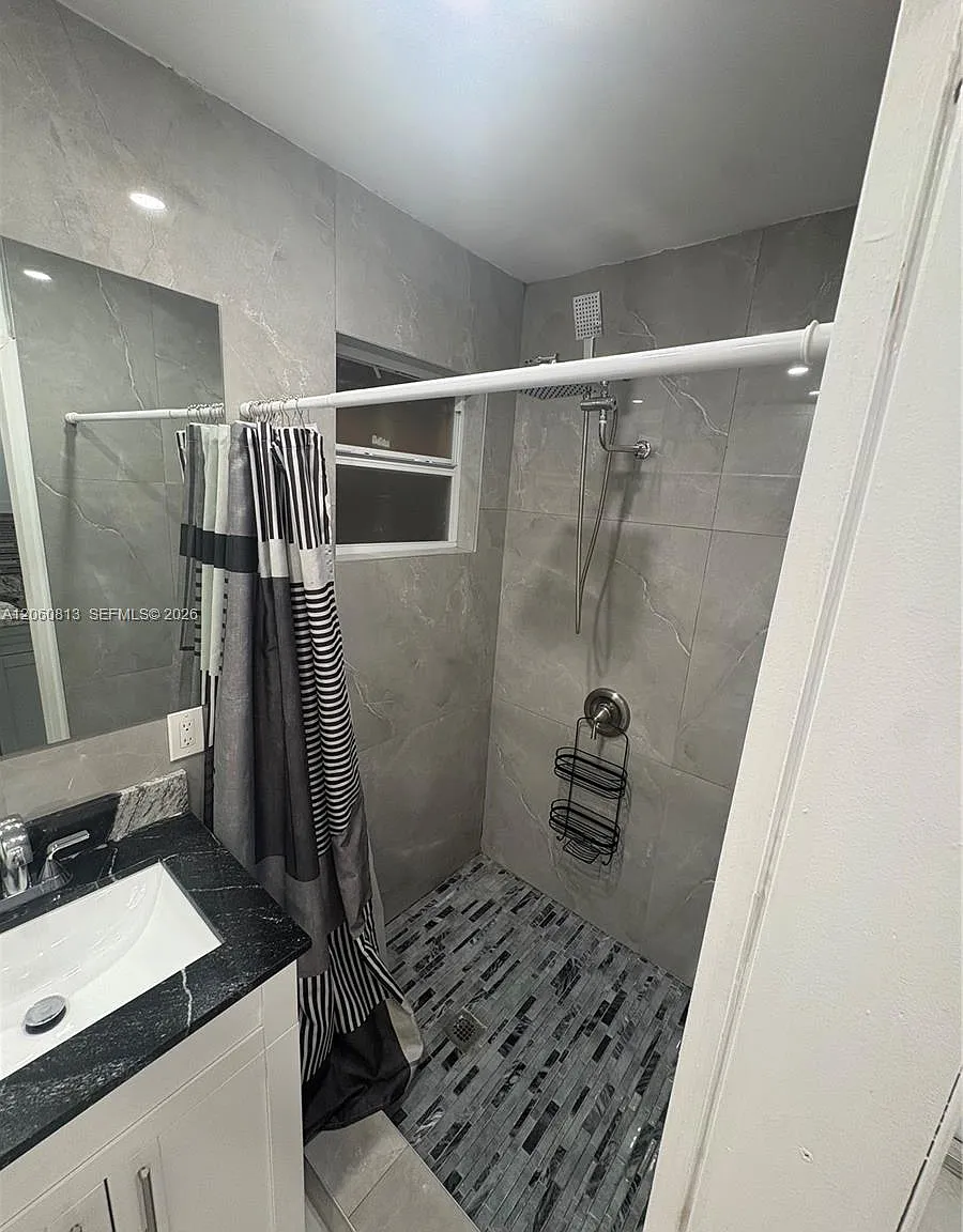 Miramar Sec 5 — Photo 3