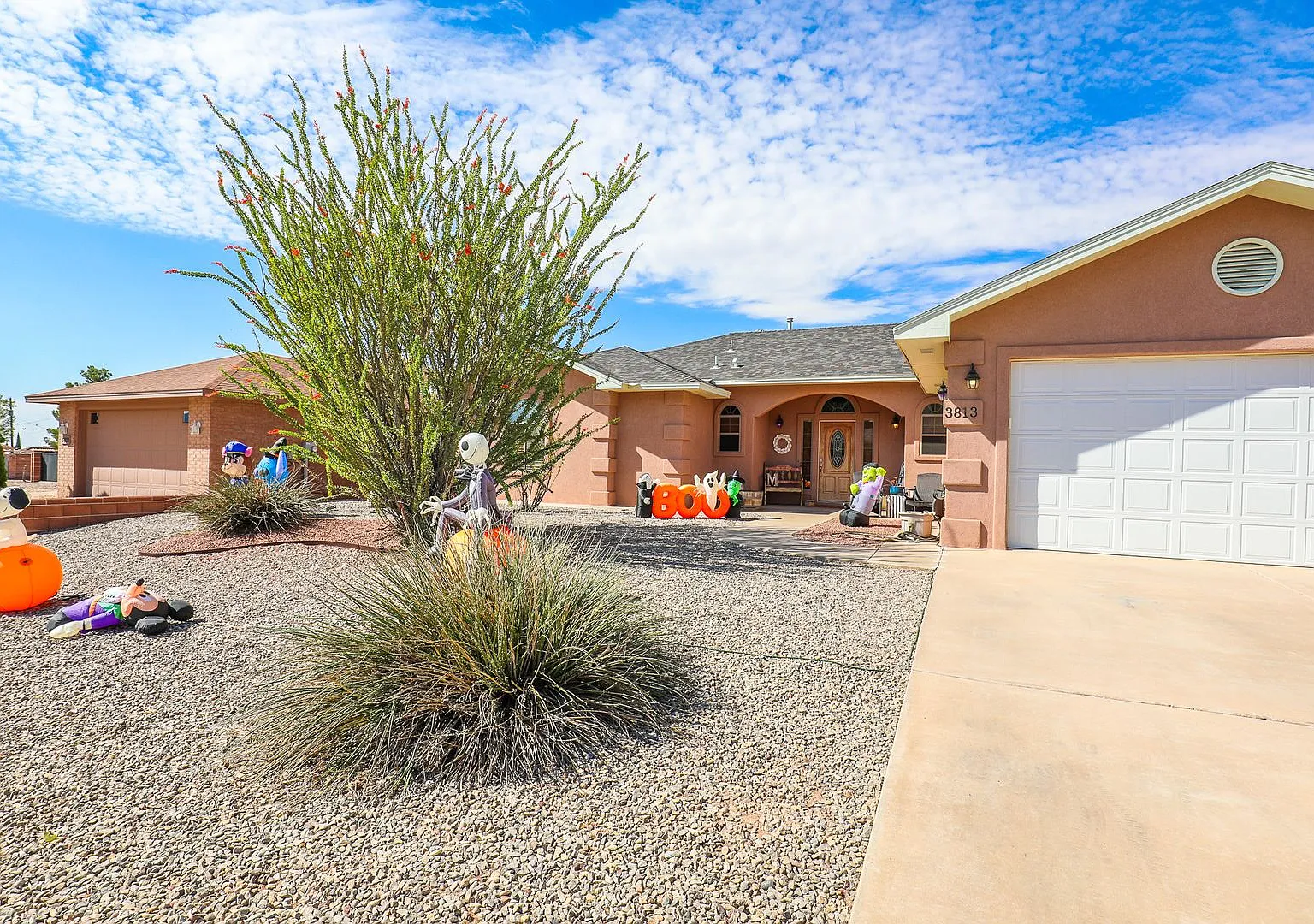 Beautiful 4 bedroom, 2.5 bath home — Photo 1