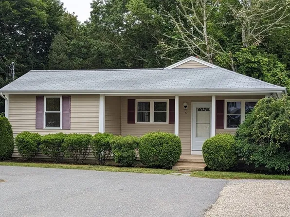 74 Fairhaven Rd, Mattapoisett, MA 02739
