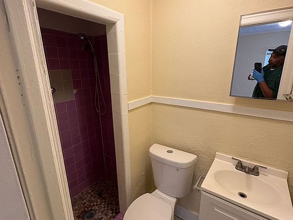 5th image of 2130 Auburn St APT 1