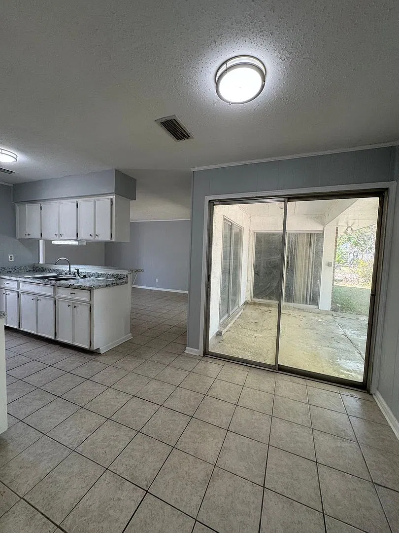 Newly renovated Home — Photo 4