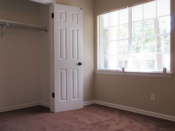 5th image of 3898 Voltaire Ave