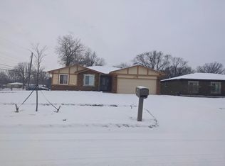 4874 Venetian Dr, Sterling Heights, MI 48310