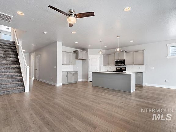 4th image of 3704 S Julianite Ave