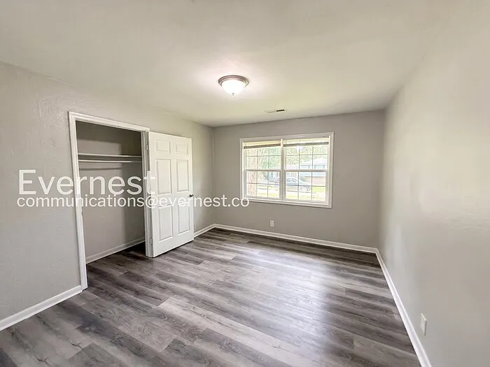 3318 Bonds Ave — Photo 10