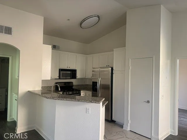 19431 Rue De Valore — Photo 1
