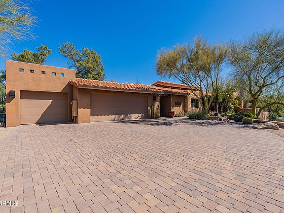 2nd image of 1037 N BOULDER Drive