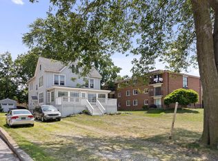 3177 Russell St, Windsor, ON N9C 1E3