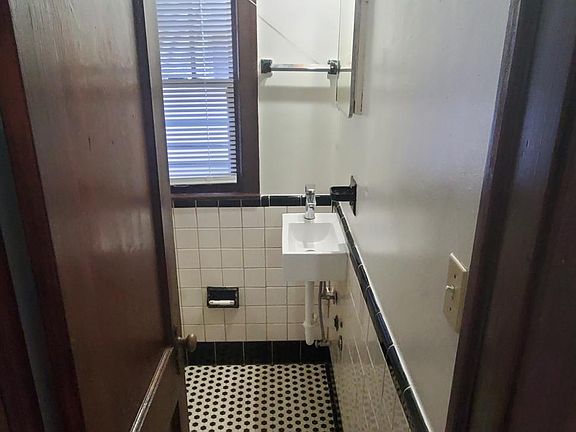 5th image of 1208 SW 1st Ave #3