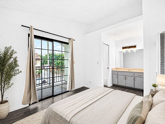 2nd image of 3901 E 11th St APT 5