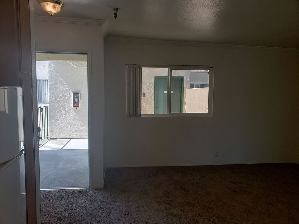 1st image of 1050 Essex St APT 404