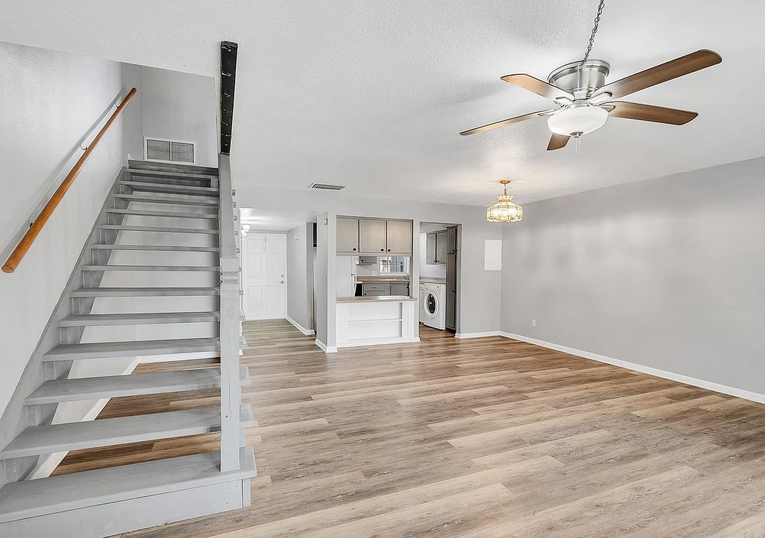2/1.5 Unit for Rent in Titusville — Photo 3