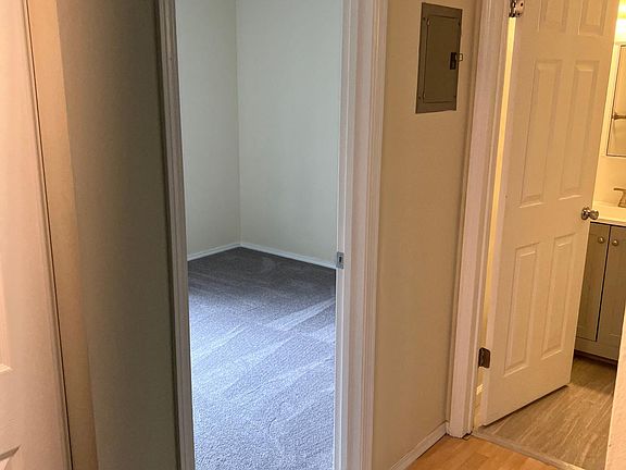 5th image of 1104 Mariedale Ct APT H