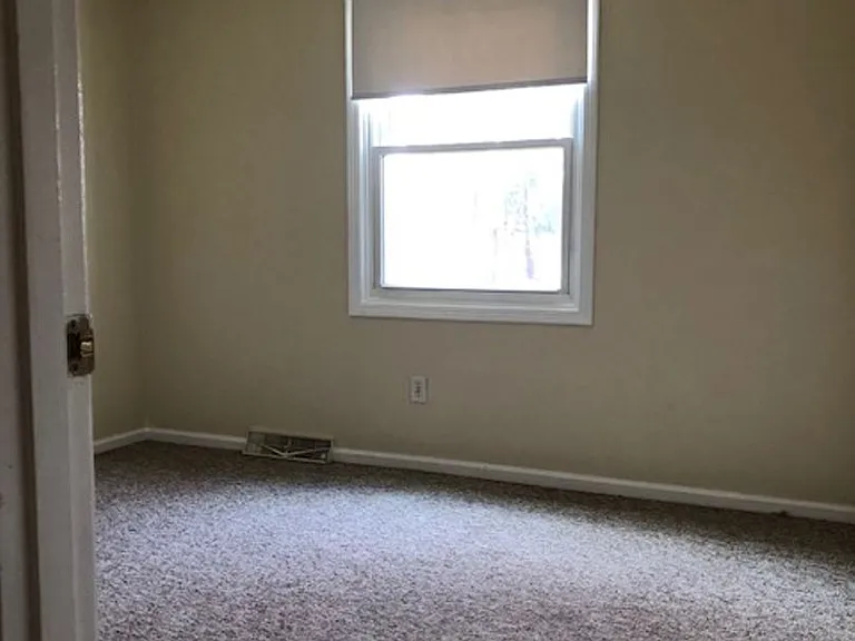 5881 Ryewyck Dr — Photo 5