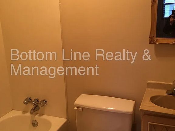 4th image of 2417 E Ozark Ave #7115