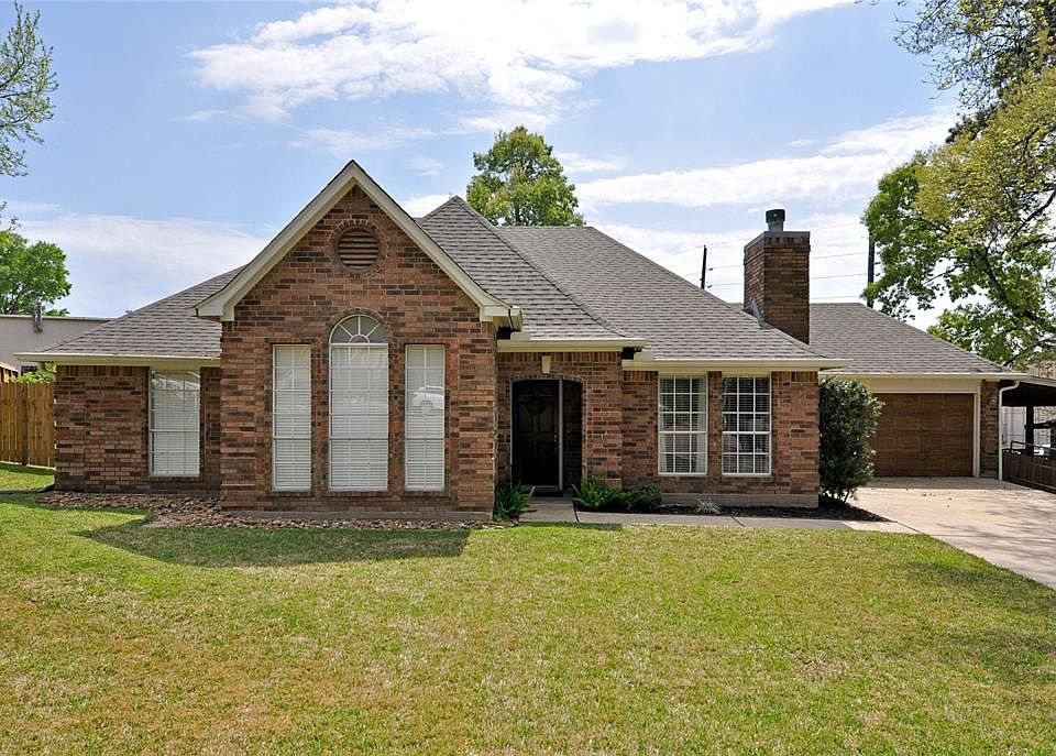 1st image of 28106 Linda Ln