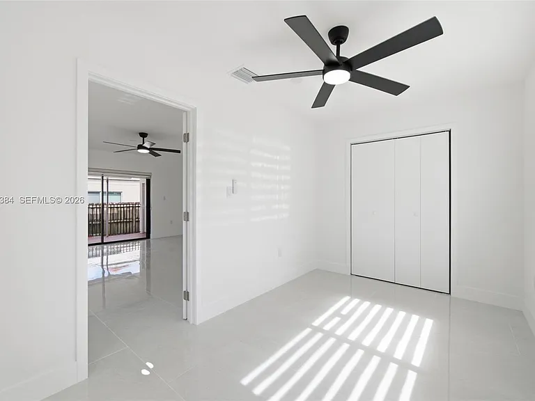 5000 SW 5th Ter — Photo 18