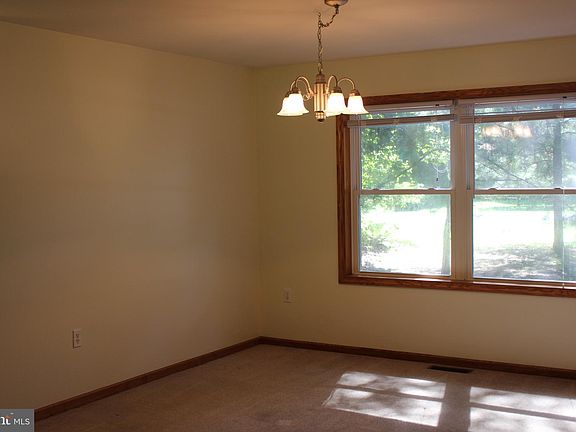 3rd image of 21140 Kansas Ave