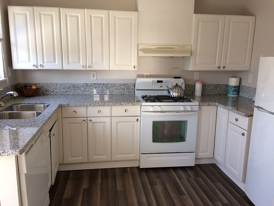 1st image of 223 W Syracuse Ave