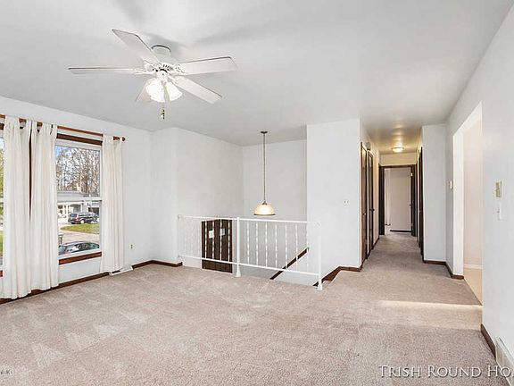 2nd image of 476 Adaway Ave SE