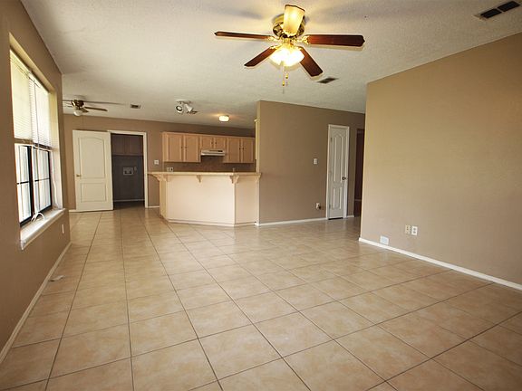 3rd image of 2509 Mi Tierra Dr