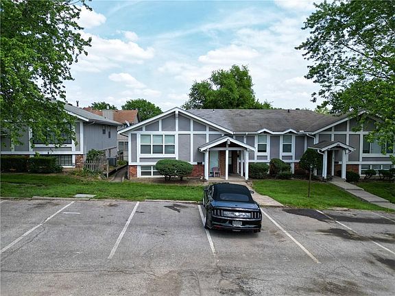 2nd image of 14047 Dunbar Ct