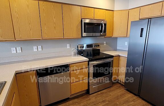3rd image of 4354 S Alder St
