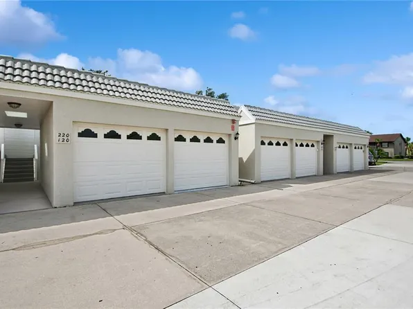 930 Capri Isles Blvd APT 120, Venice, FL 34292