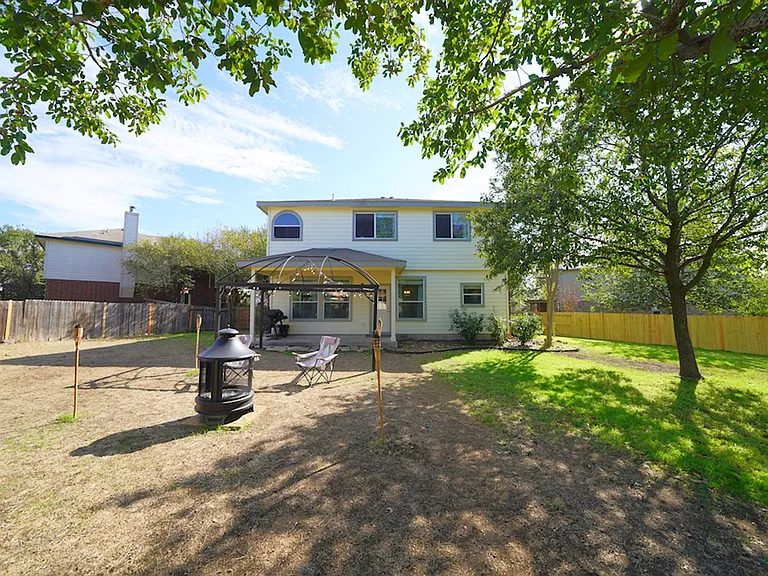 136 Earhart Ln — Photo 45