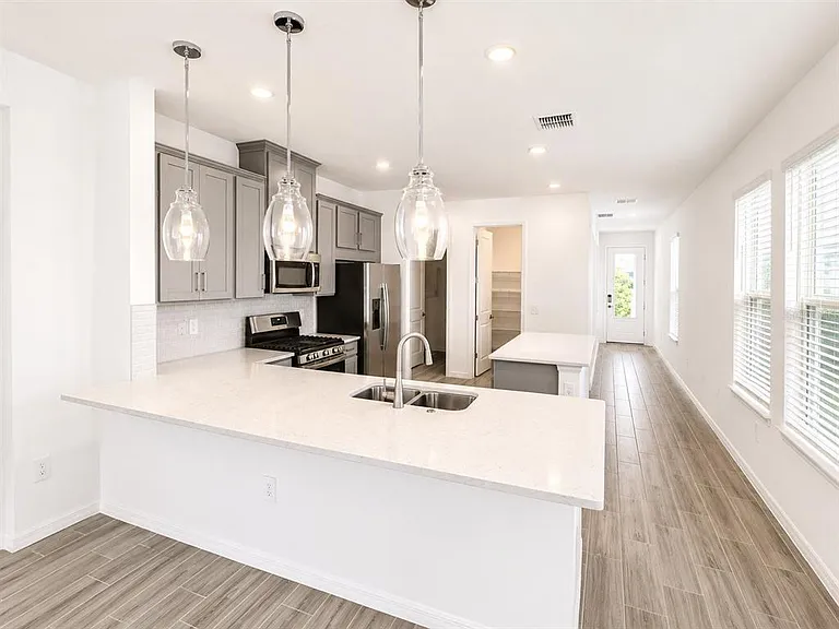 994 Teal Creek Dr — Photo 6